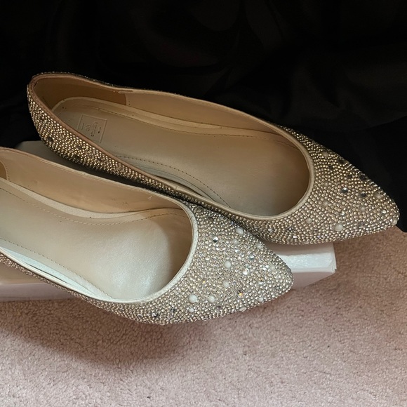 David’s Bridal Avie Flats - Picture 4 of 5